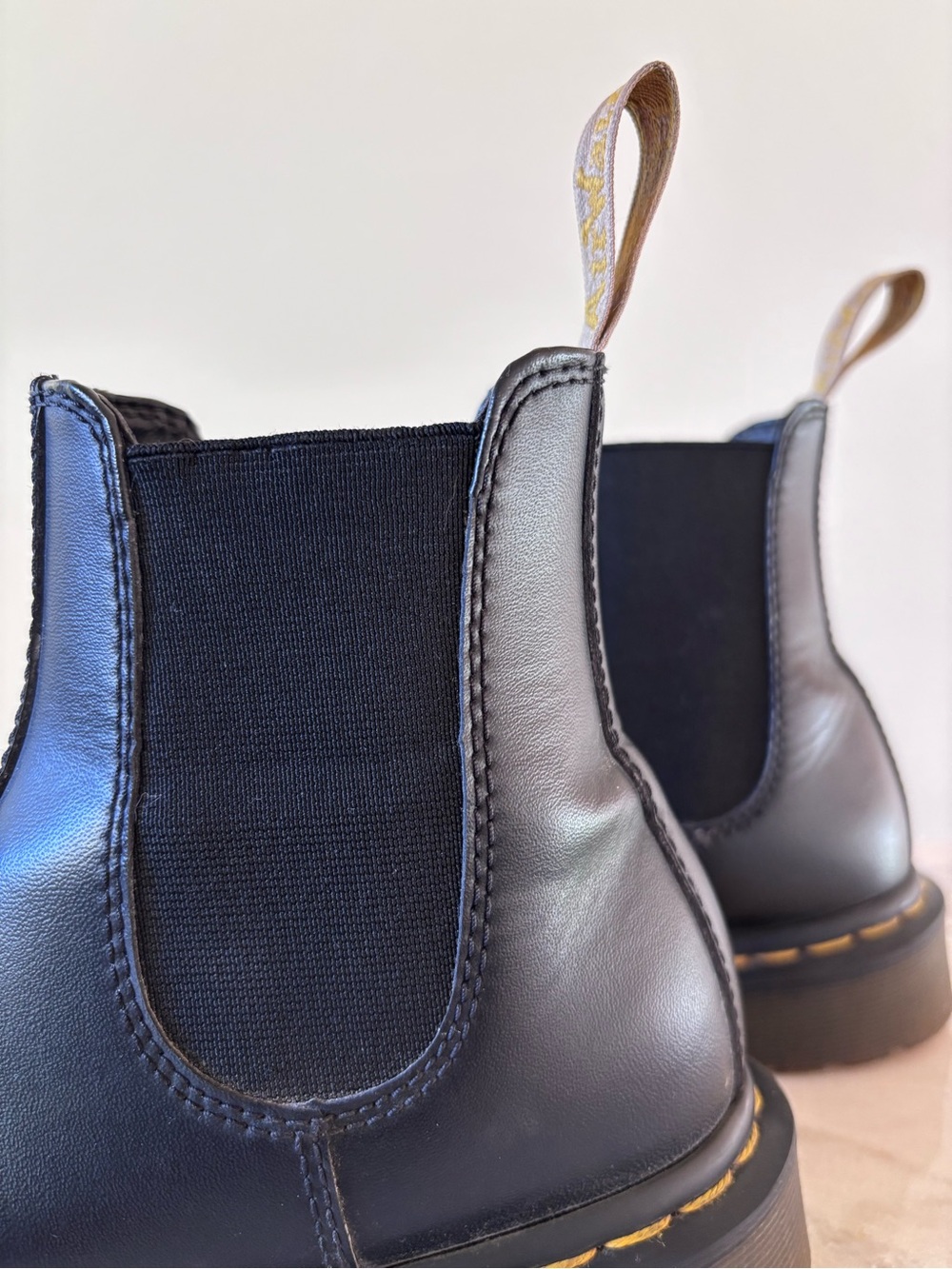 Dr. Martens Black Vegan 2976 Felix Chelsea Boot EUC in Size 7 - Picture 5 of 12